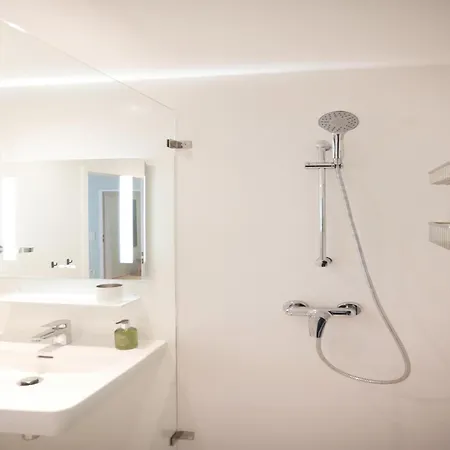 Nicht Weit Von Der Donau * لينتز