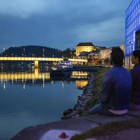 Nicht Weit Von Der Donau